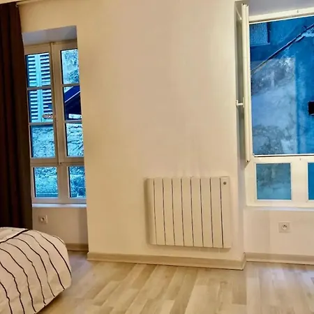 Apartment Night Light Partage *